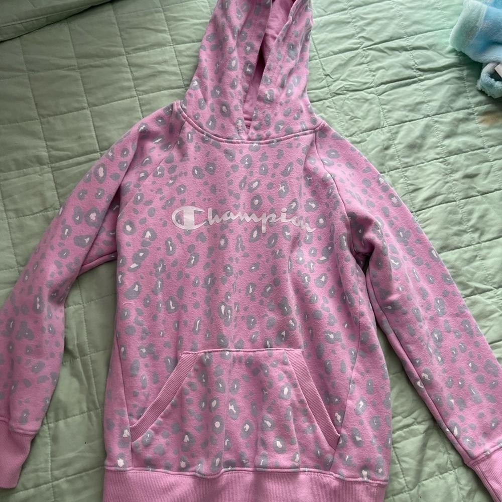 Girls champion hoodie M